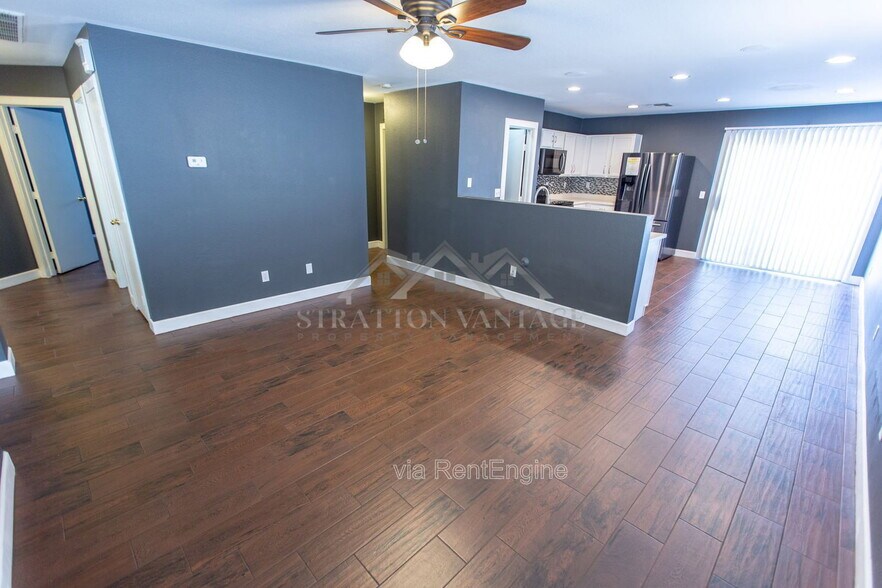 Building Photo - 9630 W Kingman St