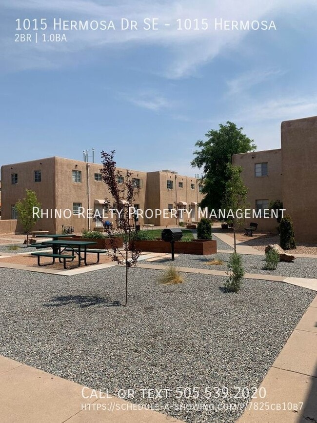 Building Photo - 1015 Hermosa Dr SE