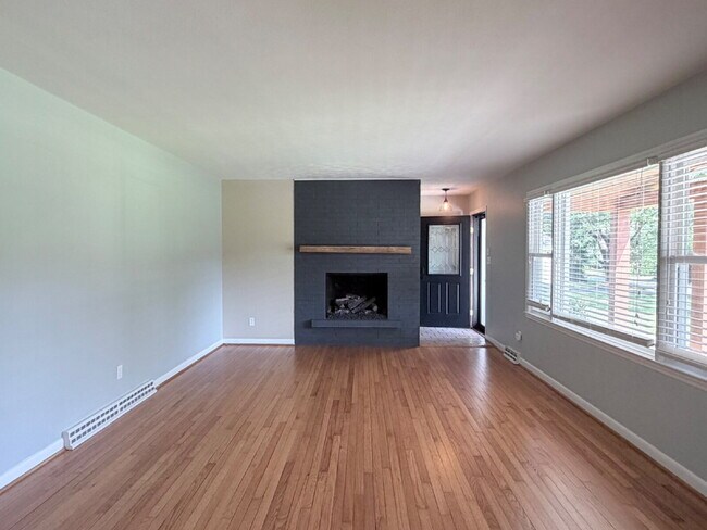 Building Photo - Updated 3BR Home in Beaver Lake | Fenced Yard, Garage, Covered Porch & Outdoor Fireplace | Pet Fr...