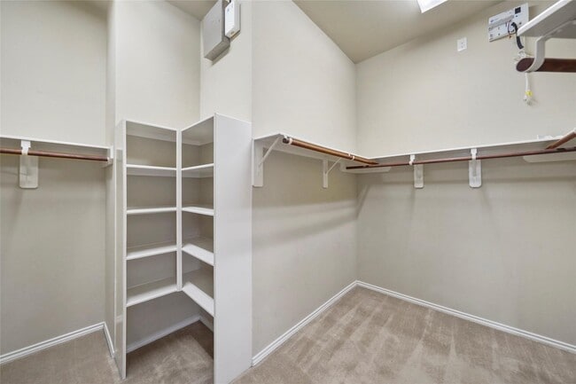 Building Photo - 2886 Woodland Glen Ln