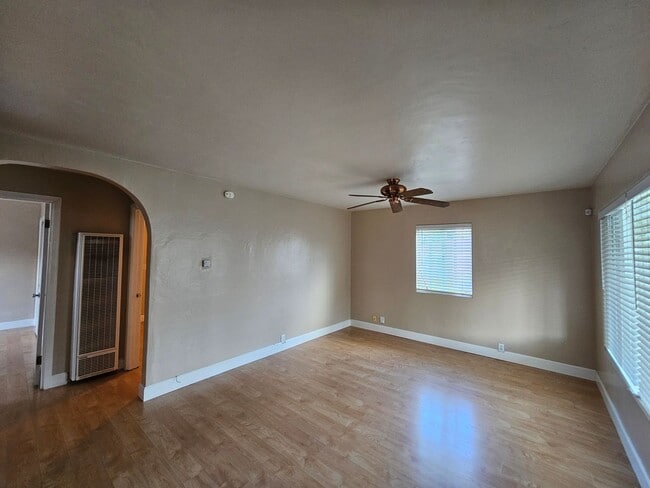 Building Photo - 320-322 Foothill Blvd