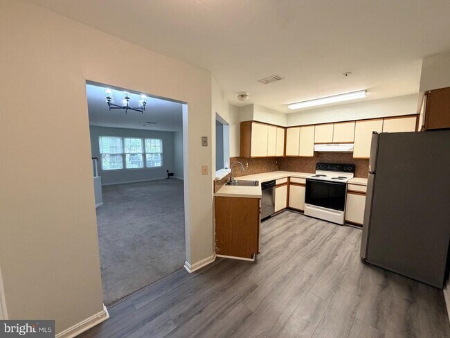 Building Photo - 4834 Brookstone Terrace