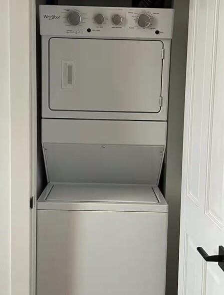 Building Photo - 1928 Colerain Ave