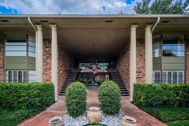 Building Photo - 6106 Averill Way