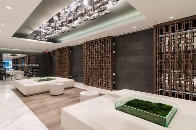 Building Photo - 400 Sunny Isles Blvd