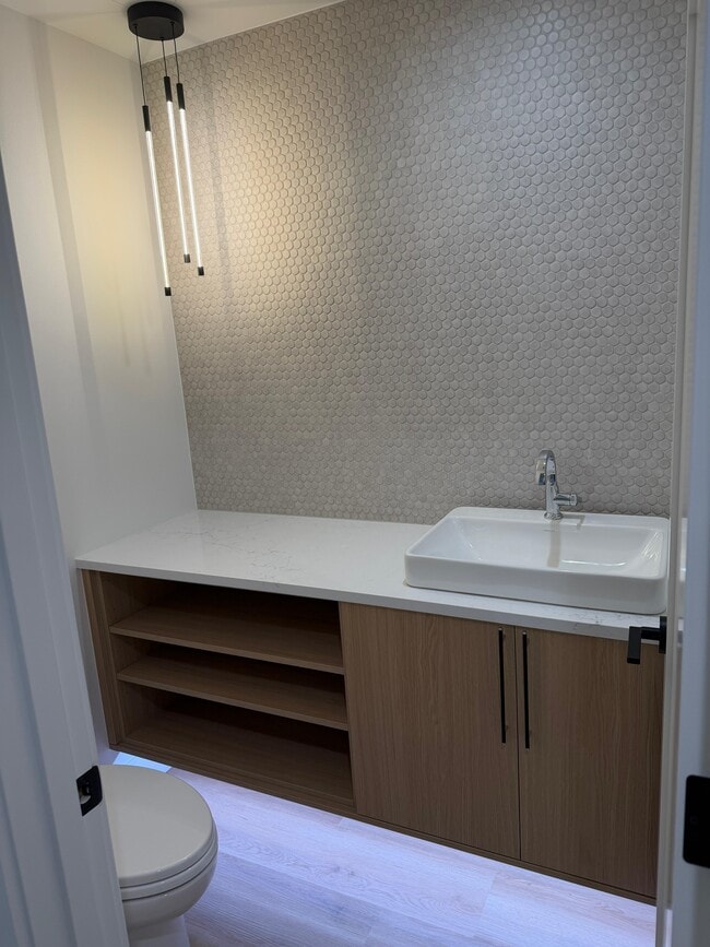 Building Photo - 1720 Market St