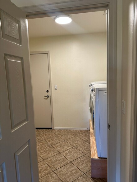 Building Photo - 11770 W Hackney Dr