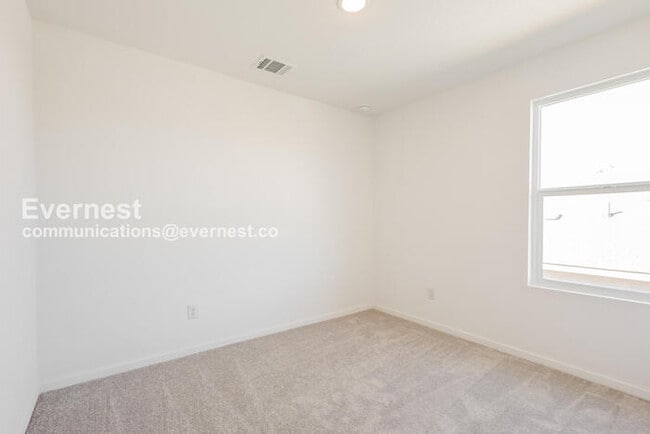 Building Photo - Promo: $500 off of 1st months rent. 3 Bed/2.5 Bath Home with Garage / Pet-Friendly / Brand New! /...