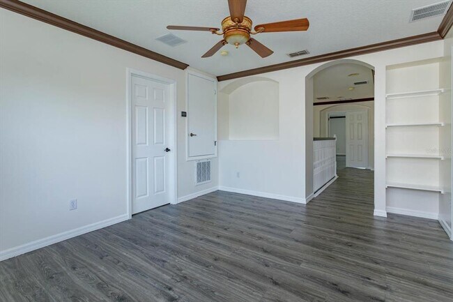 Building Photo - 13932 Florigold Dr
