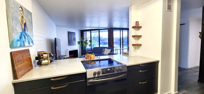 Building Photo - 9500 Rainier Ave S