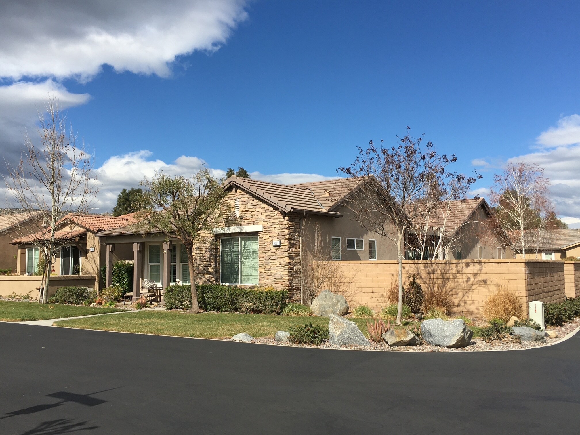 Building Photo - 8008 Hazeltine Ln