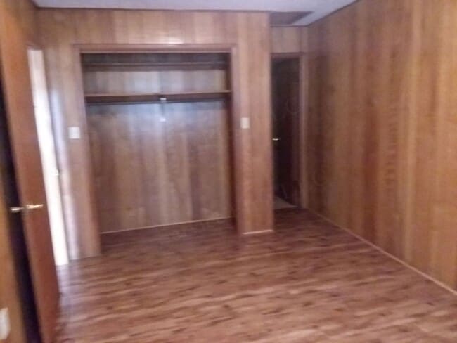 Building Photo - Bolivar MO 1 Bed, 1 Bath Apartment