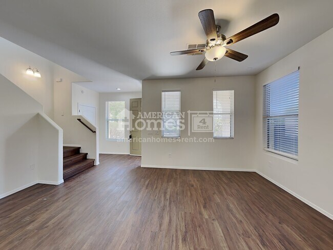Building Photo - 668 W Paseo Celestial