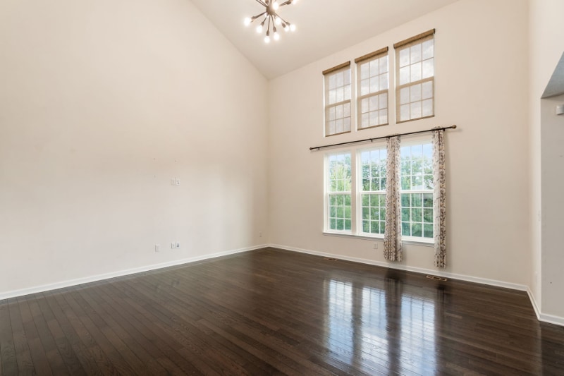 Building Photo - 6267 Brandon Dr