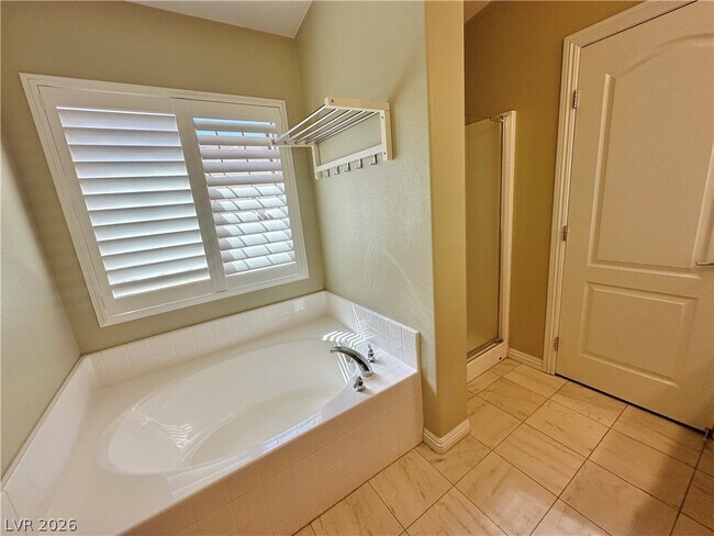 Building Photo - 4585 Grindle Point St