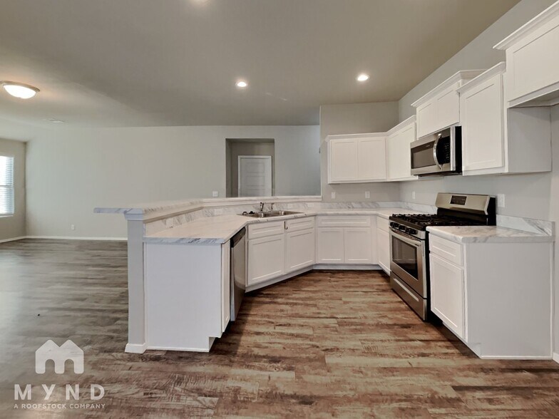 Building Photo - 14109 N 74th E Ave