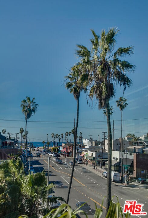 Building Photo - 3111 Vía Dolce