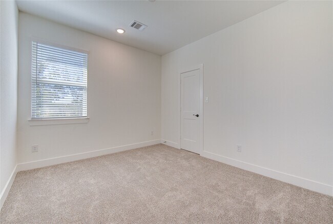 Building Photo - 1419 Shaded Rock Dr