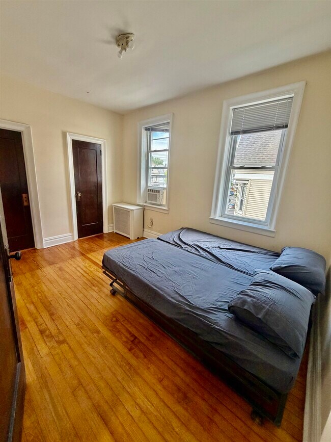 Building Photo - 336 Avenue C