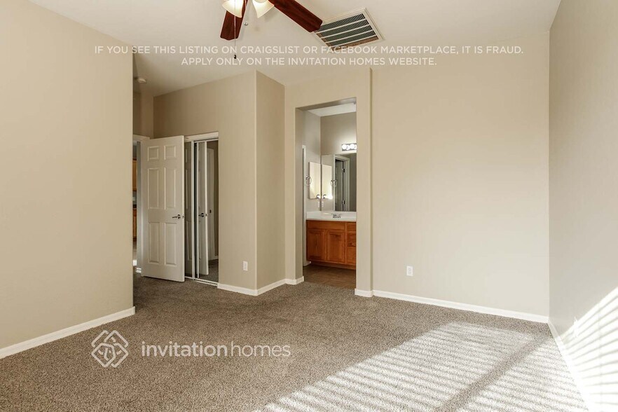 Building Photo - 7133 N 73rd Dr