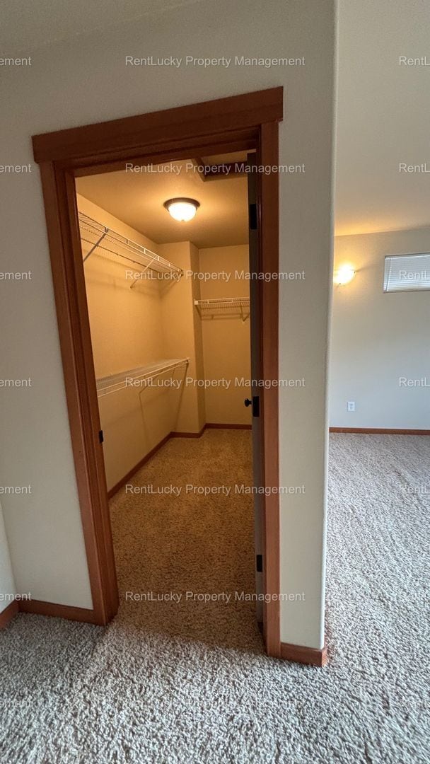 Building Photo - Beautifully Updated 3-Bedroom Home in Lynnwood – Convenient & Move-In Ready!