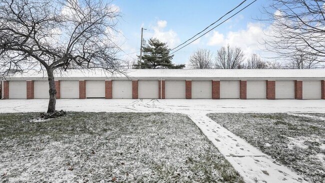 Building Photo - 1810 Northwest Ct