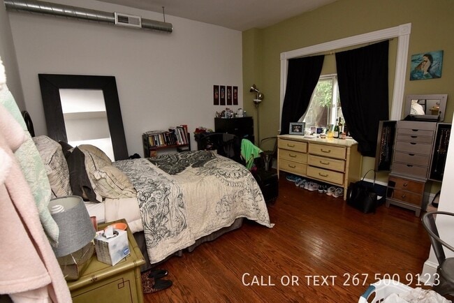 Building Photo - 211 S 45th St