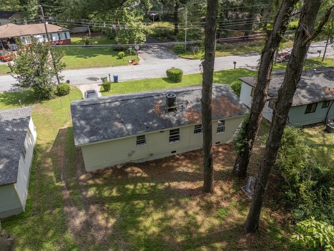 Building Photo - 2820 Argyle Dr NW