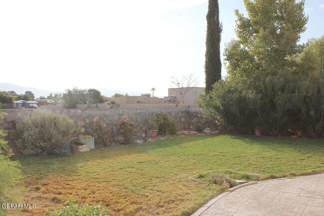 Building Photo - 6027 Becca Dr