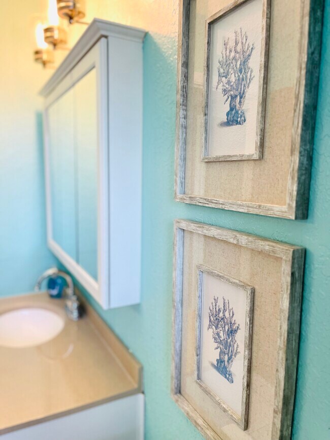 Building Photo - 515 129th Ave E