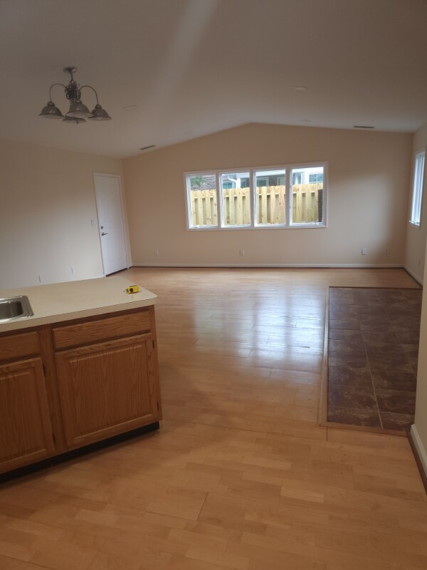 Building Photo - 1108 Estate Dr