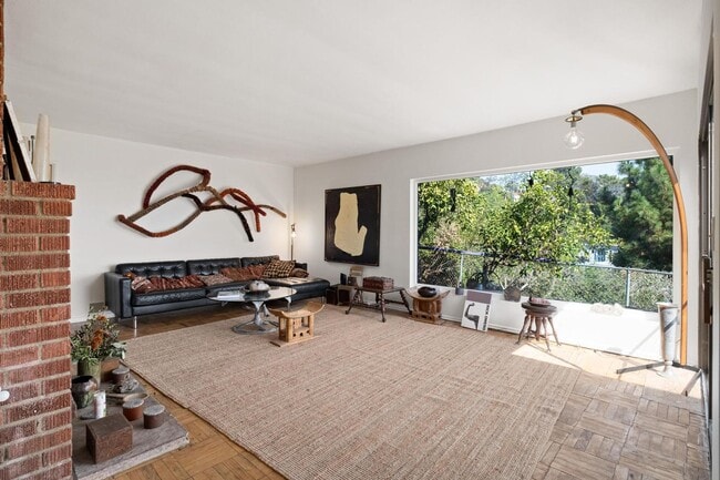 Building Photo - Fully Furnished: Mid-Century w/views of Griffith Observatory in the Hollywood Hills!