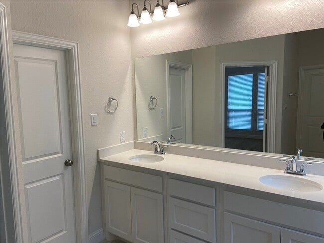 Building Photo - 16217 Bidwell Park Dr