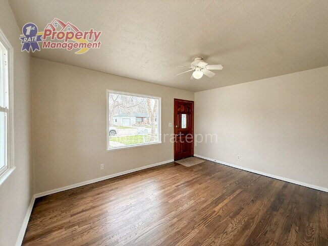 Building Photo - 421 N Archer St