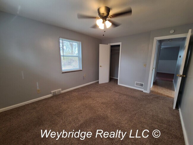 Building Photo - 2291 Townhill Rd