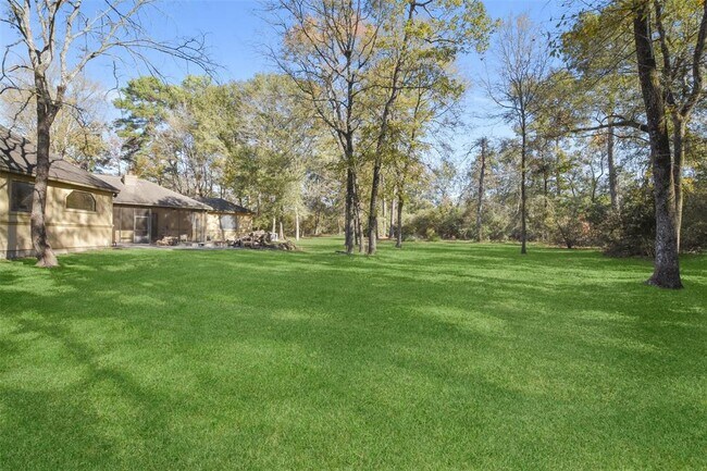 Building Photo - 5 Oak Crest Cir