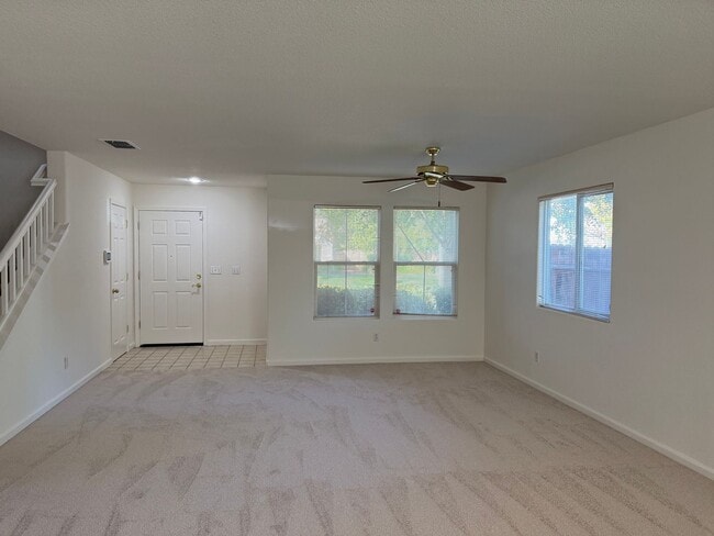 Building Photo - LARGE CORNER LOT 2 STORY 4 BED HOME IN MATHER