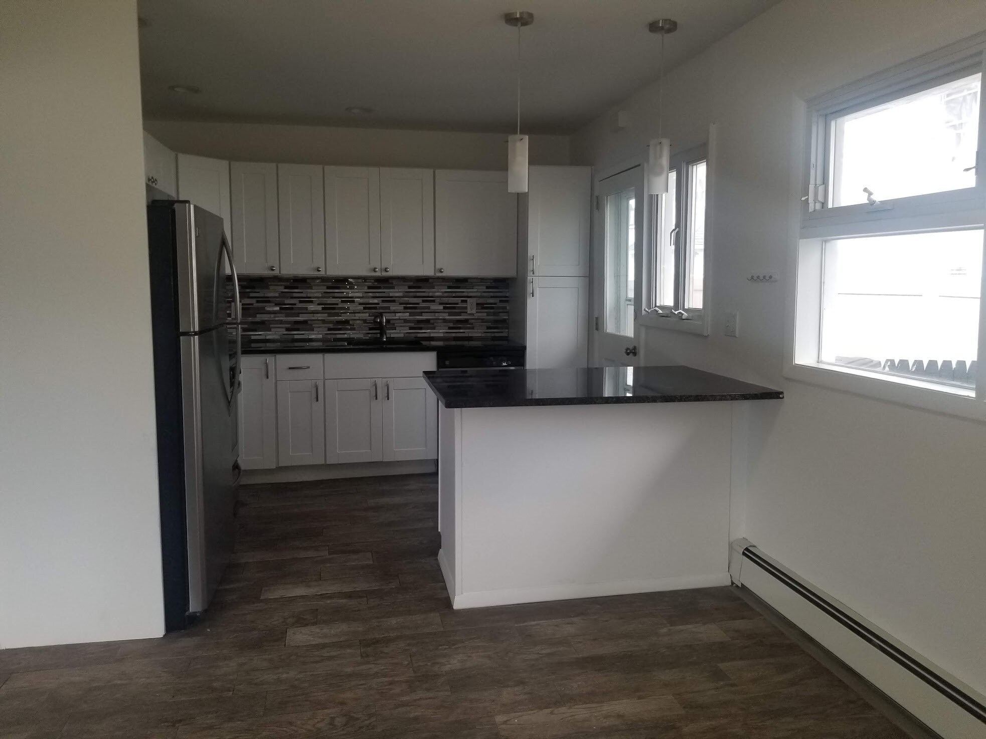 Kitchen - 456 Lincoln Blvd