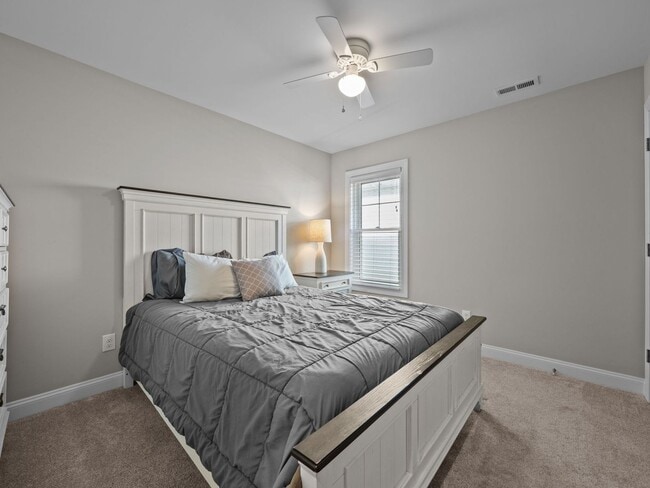 Building Photo - Modern Beaufort Townhome available for Long Term Rental