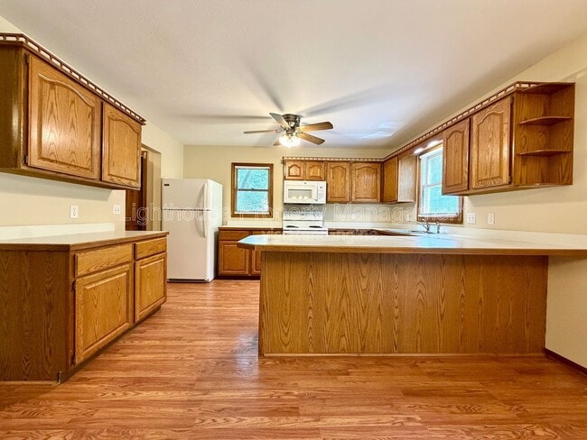 Building Photo - 3696 Senna Dr NE