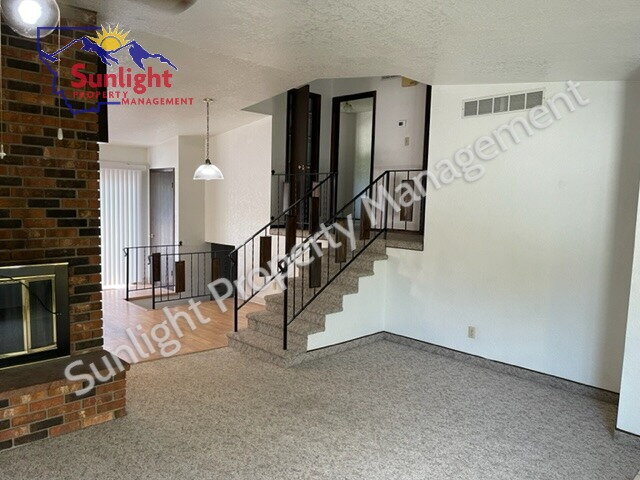 Building Photo - "Spacious 3-Bed, 2-Bath Duplex in Prime Billings Location – 1500 Sq Ft of Comfort!"