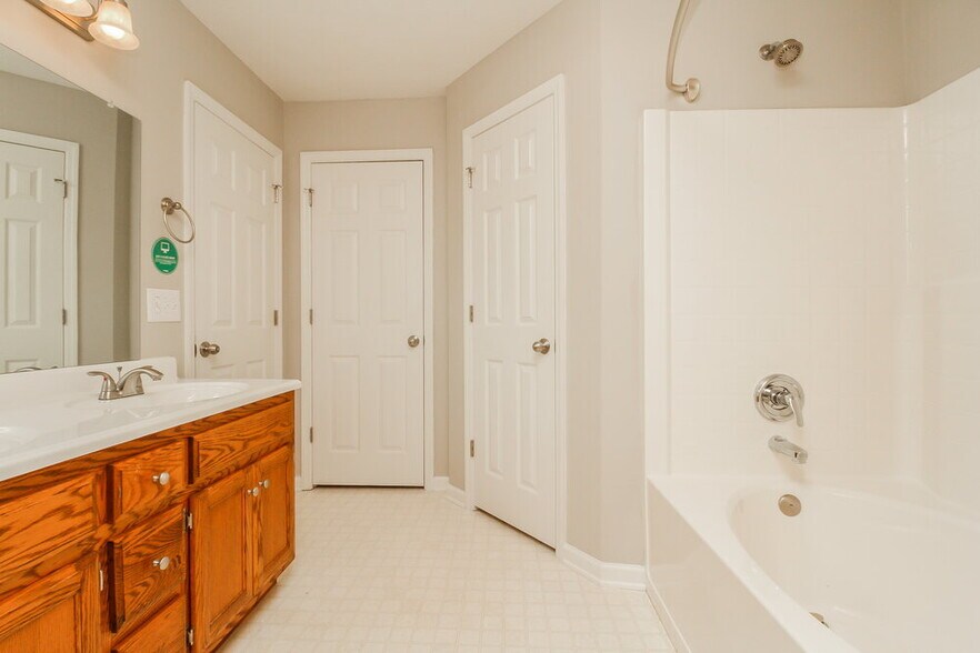 Building Photo - 114 Jesse Brown Dr