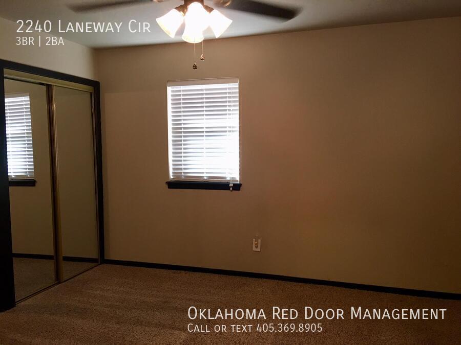 Building Photo - 2240 Laneway Cir