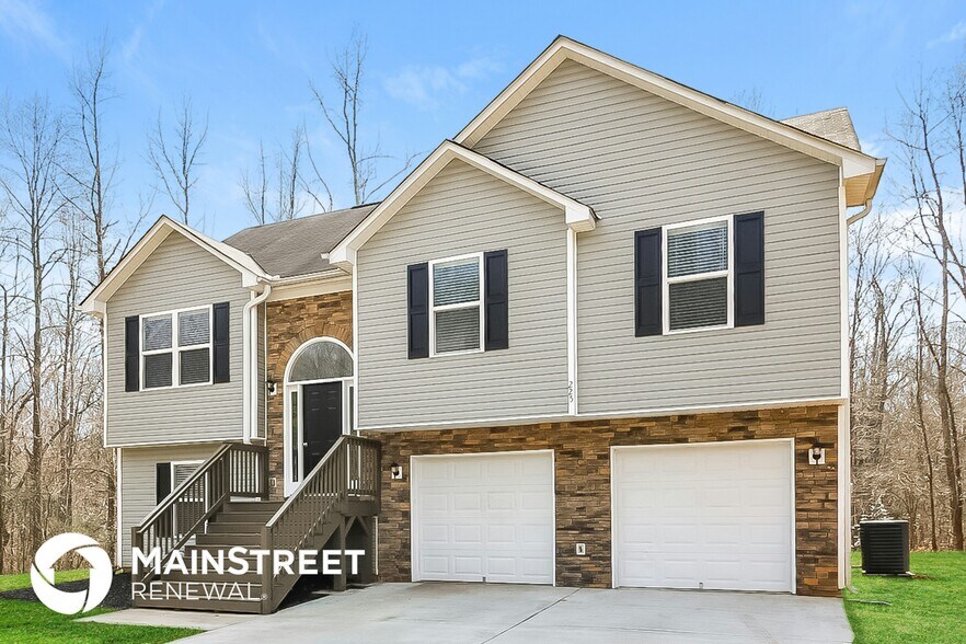 Building Photo - 225 Lamar Lane