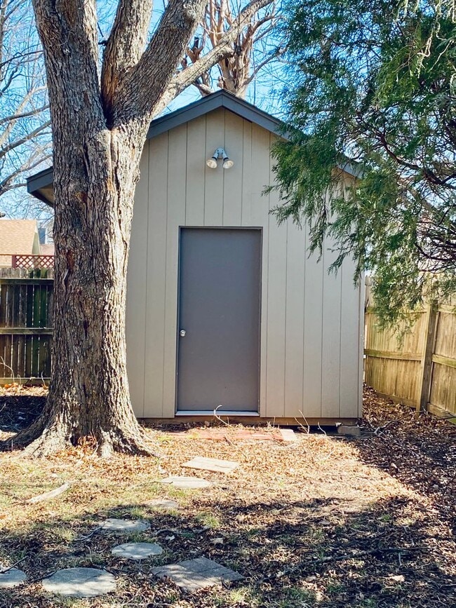 Building Photo - Move-In Ready 3 Bed 2 Bath In Union School...