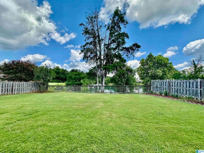 Building Photo - 277 Creekside Ln