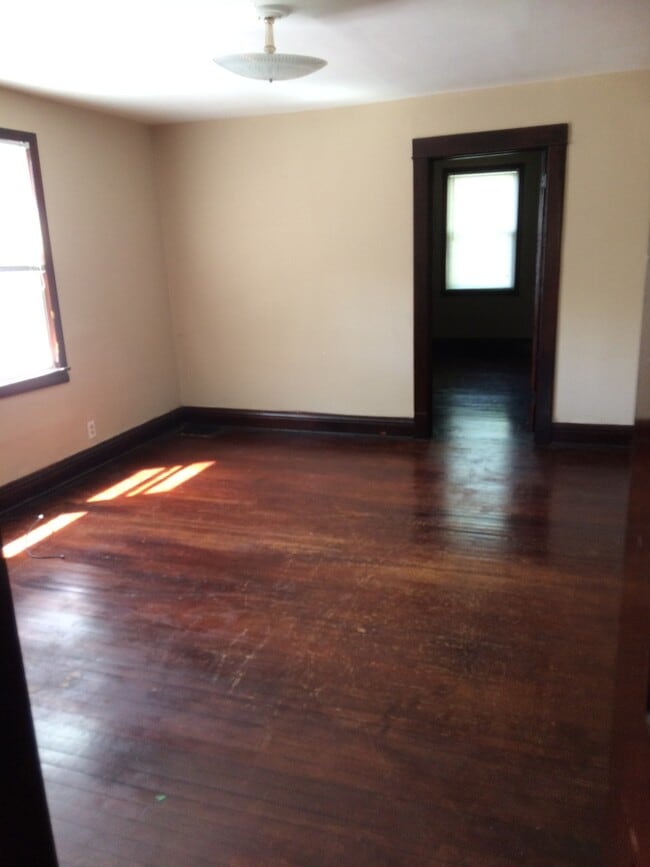 Building Photo - 1239 35th St