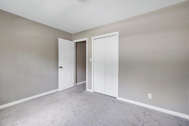 Building Photo - 520 Wyndham Dr