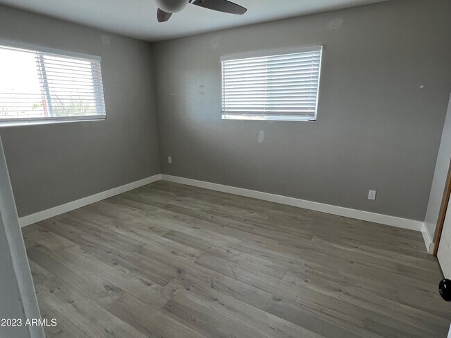 Building Photo - 47331 N Meander Rd