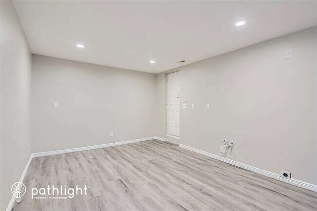 Building Photo - 667 West 2200 North